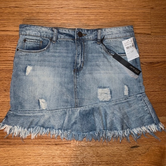 STS Blue Dresses & Skirts - NWT STS BLUE WOMENS DENIM SKIRT WITH ASYMMETRICAL CUT SIZE 29